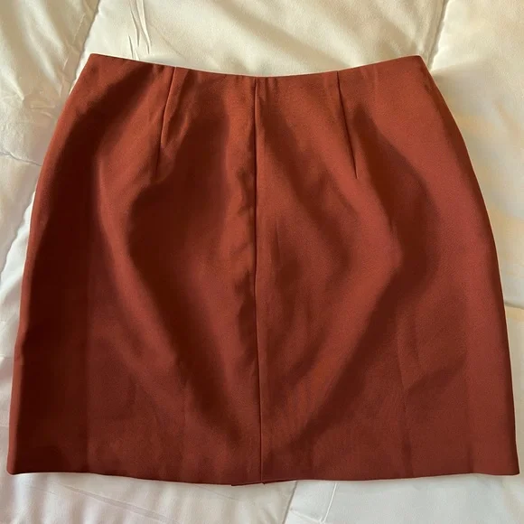 Burnt orange mini skirt with zipper - Picture 2 of 2